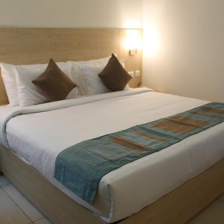 Hotel Southern Grand Vijayawāda Extérieur photo